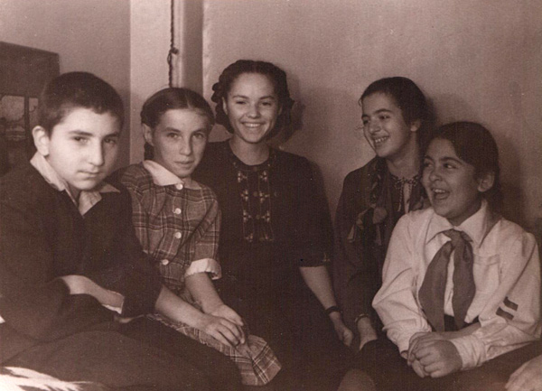   .  1952 .